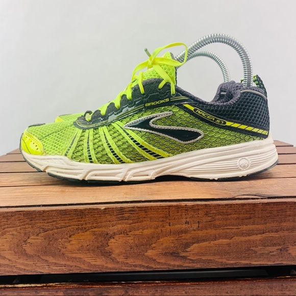 brooks racer s7
